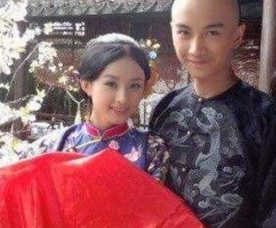 他是乾隆的叔叔 因为出生晚，生活过的比皇帝还舒服