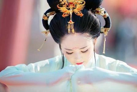 “张敞画眉”是个成语吗