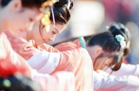 “张敞画眉”是个成语吗