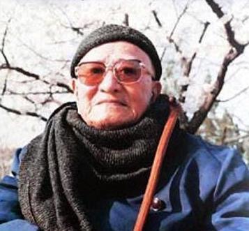 林散之:名霖,又名以霖,诗人、书画家,尤擅草书