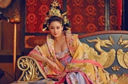 薛婕妤：曾是李治的老师受人尊敬，后出家拜唐僧为师