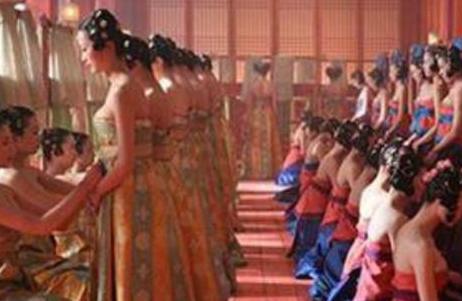 太监需要阉割才能进入皇宫 那么宫女需要做些什么吗