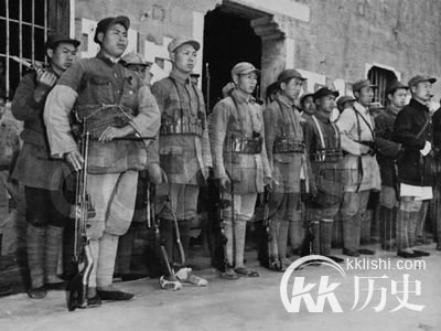 日军被新四军抢走了什么致枪毙其中队长?