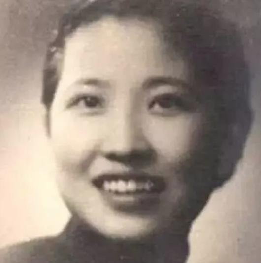 朱梅馥有多大度