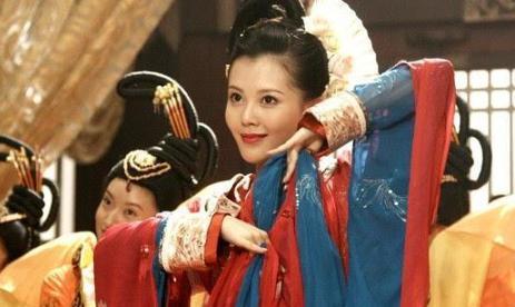 戚夫人无能却还一再挑衅吕后，直接被下线了