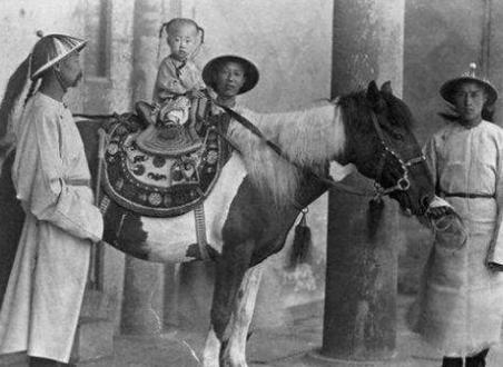 光绪与翁同龢亲密到什么地步呢 他们什么时候出现裂痕的