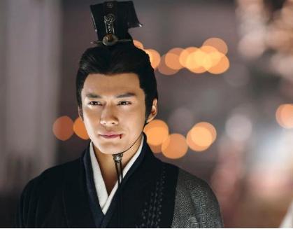 黄巾起义和董卓乱政相比 哪一个对东汉的危害更大