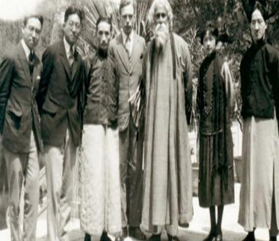 她是福州三大才女之一，一生有过三段婚姻，最后一个竟是师生恋