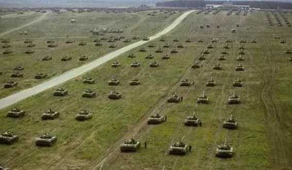 冷战时,如果北约与华约开战谁会赢