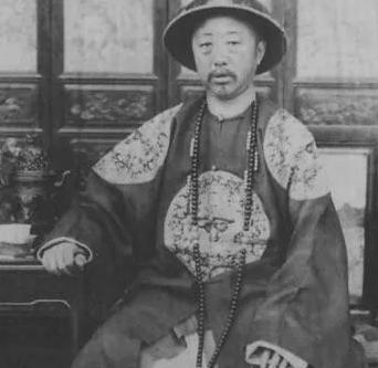 荣禄全力支持慈禧太后再次垂帘听政