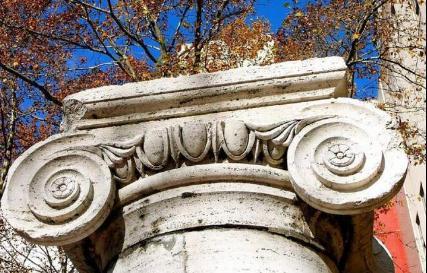 是什么导致爱奥尼亚起义的发生的 中间发生了什么样事情