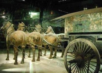 秦陵地宫里面到底有什么 究竟是一个空壳还是无数珍奇异宝呢