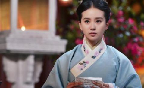 她没有生育能力,皇帝却依旧独宠她一人