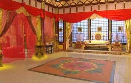 要知道明代皇后才住坤宁宫的 那么清朝皇后会住在什么地方