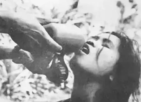 美军为了拷问情报，竟给越南女兵注射性药