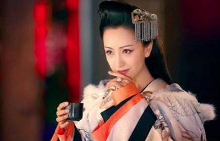 历史上唯一的三姓皇后，最后因争宠被废