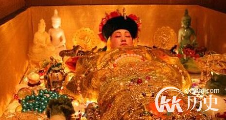 慈禧秘闻：慈禧死后遗体全裸被奸尸变成干尸