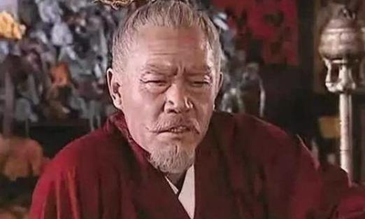 他本来身为皇太孙，出生后却被扔进大牢