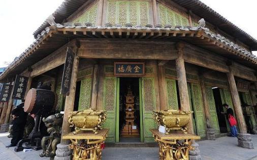 吴雄光晚上加班遇到乾隆皇帝,从此飞黄腾达