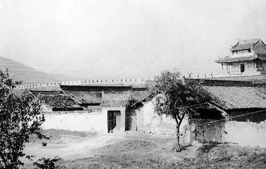 褒国：大禹的儿子在今天的汉中市以北，汉中盆地西部建立的诸侯国