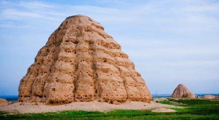 揭秘西夏王陵不长草之谜 不落鸟的秘密是什么样的