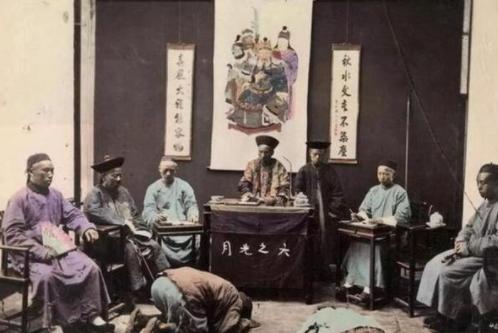 清朝的官员长什么样子