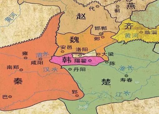 国君寄给太子衣服，太子立马回京顺利继位