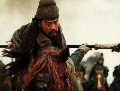 三国最可怜的将领，母亲被关羽看上，父亲被张飞所杀，有仇却不能报 ！