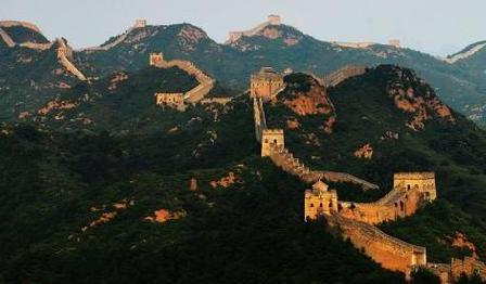 如果长城真的和世人说的那样无用 为何中原王朝会花大量人力物力在上面呢