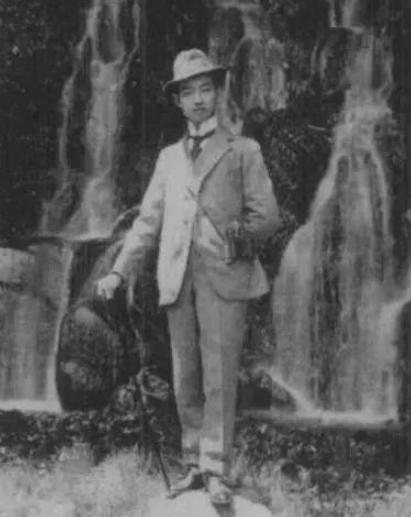 他是民国的流量担当，胡适狠命捧场