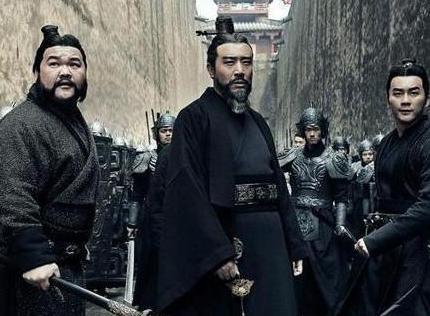 东汉末年的四雄争霸是真的存在吗 为何罗贯中没有写到呢