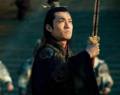 东汉末年的四雄争霸是真的存在吗 为何罗贯中没有写到呢