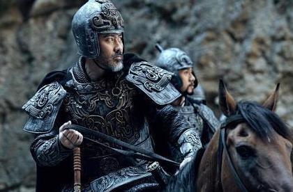 东汉末年的四雄争霸是真的存在吗 为何罗贯中没有写到呢