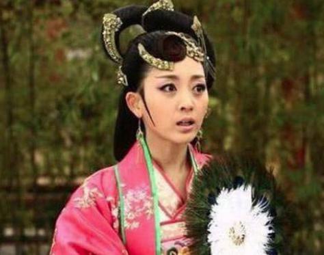 皇帝被杀,她被两次送人,生下的儿子却很厉害