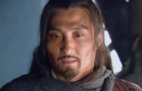 古代的有一种刑罚，不疼但很屈辱，上官婉儿受刑后，竟妖艳不少