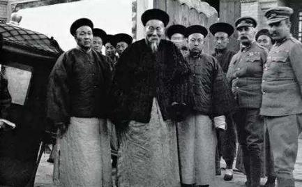 李鸿章是不是卖国贼 他有没有卖过卖国