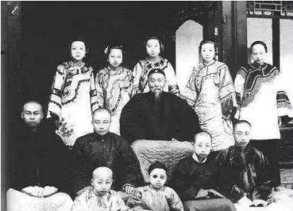 李鸿章是不是卖国贼 他有没有卖过卖国