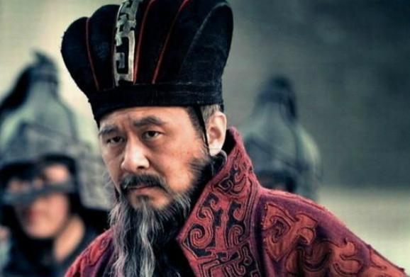 官渡之战期间，和袁绍暗通款曲的到底是谁