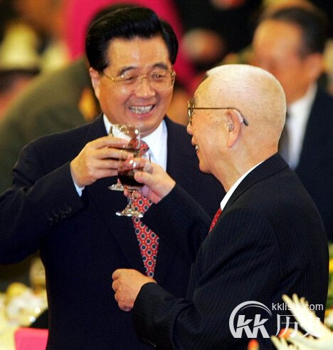 刘华清为保卫南海出了哪两大奇招令各国不贸然行动