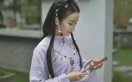 被权力玩弄一生的李香君,历史上最大的悲剧