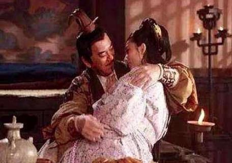 这个国君败坏人伦，死后被掘墓鞭尸