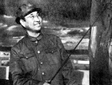 黄埔三杰中一位被授衔大将,一位却令人惋惜