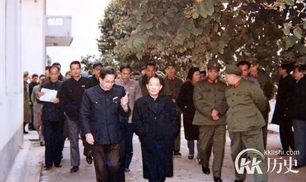 胡耀邦下台内幕:胡耀邦下台的历史原因是什么