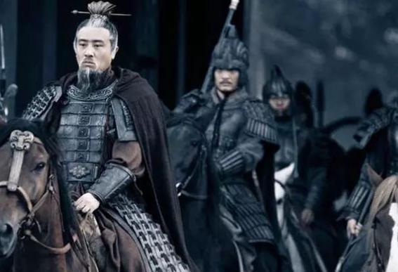 都说刘备假仁义，诸葛亮那么聪明看不出来假仁义