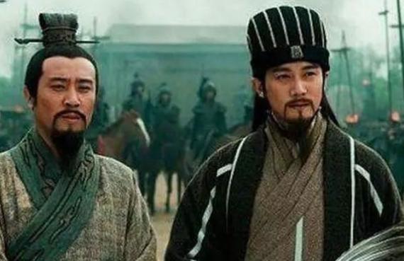 都说刘备假仁义，诸葛亮那么聪明看不出来假仁义