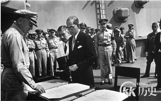 1945年9月3日9时日本无条件投降签字仪式(组图)