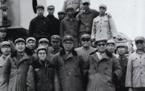 黄维兵团一位师长打破其部署，令其全军覆没被俘，30年后两个人相见和好如初