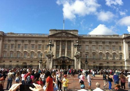 1832年议会改革为英国资产阶级民主制度的发展奠定了基础 对宪章运动埋下了伏笔