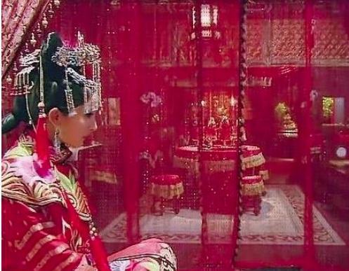 她是皇帝的掌上明珠，新婚三天后为何自尽