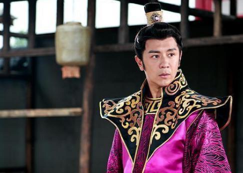 皇子对厨师动手，皇帝却斥责皇子